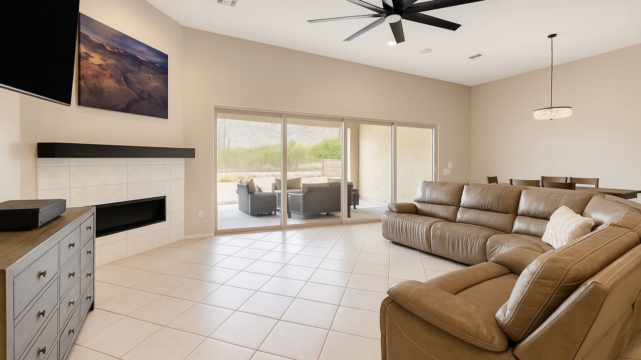 Photo of Livingroom in Dove Mountain