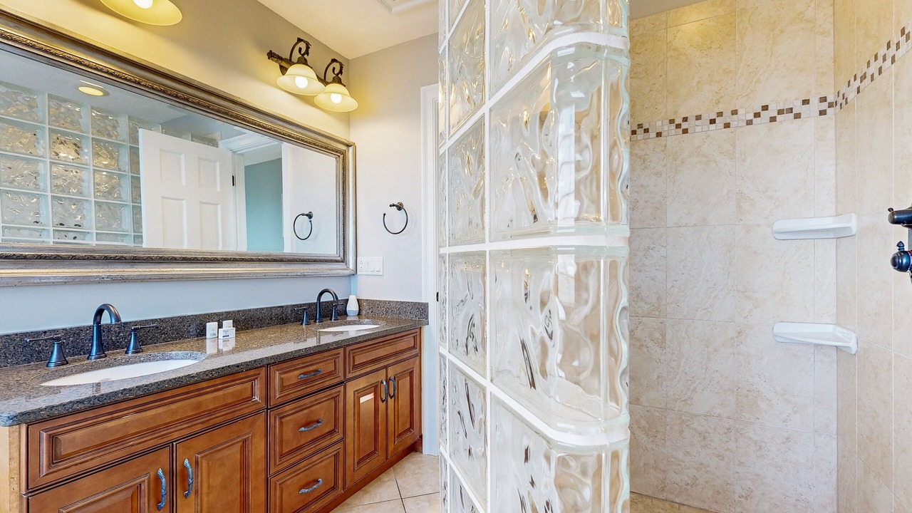 Photo of Bathroom in Salvo