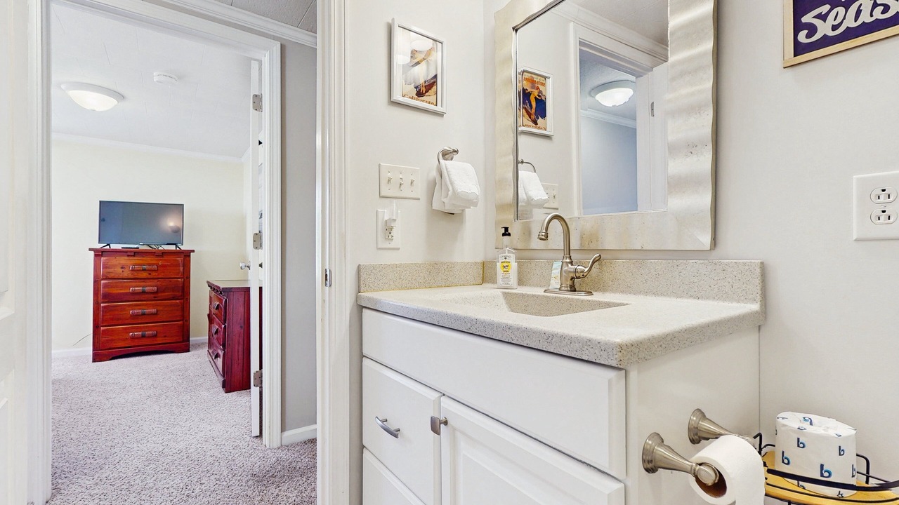 Photo of Bathroom in Harkers Island