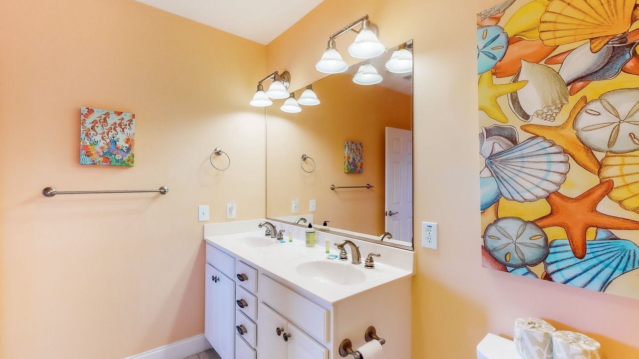 Photo of Bathroom in Hatteras
