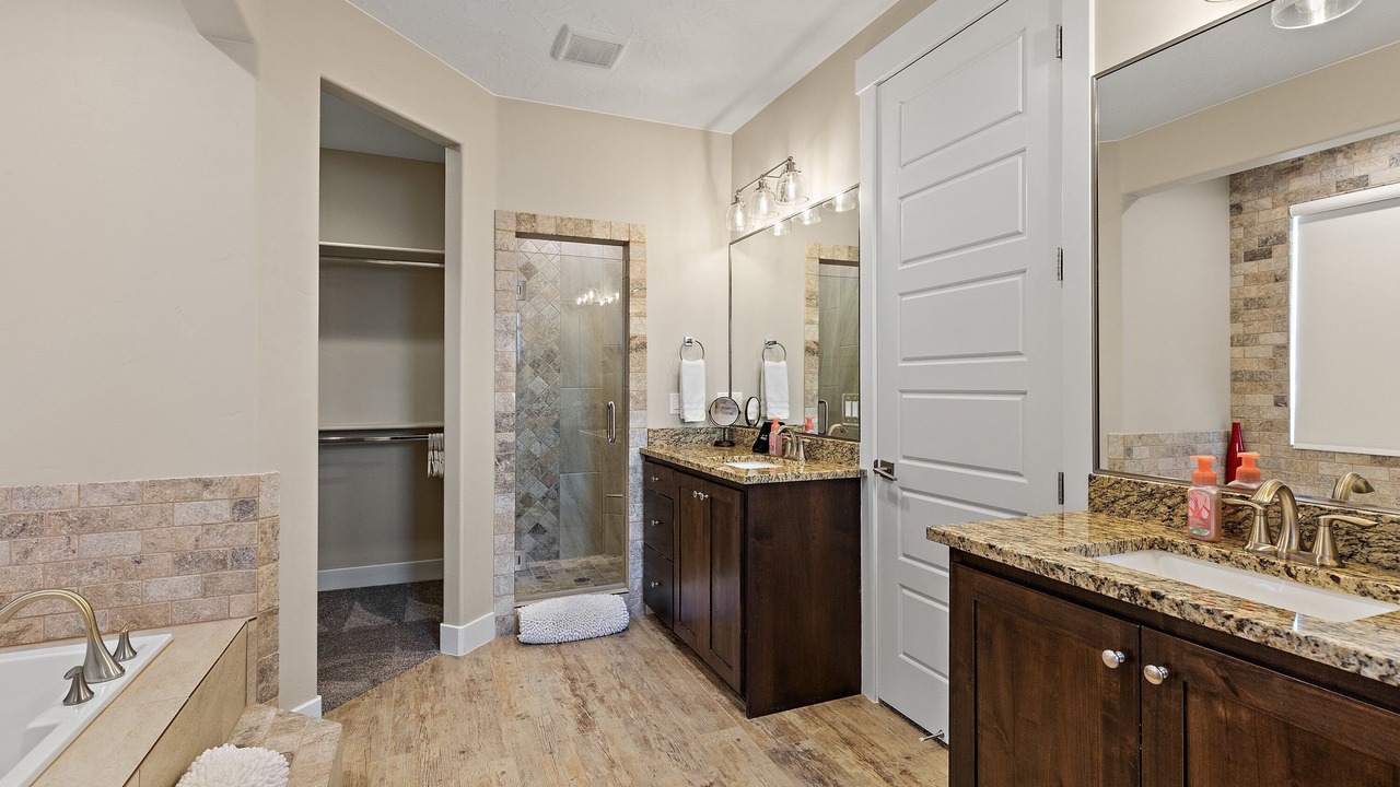 Photo of Bathroom in Hurricane