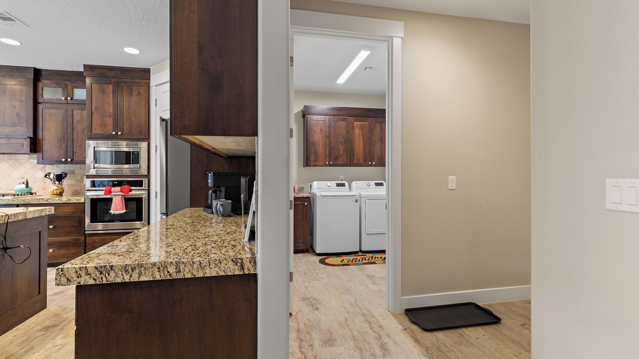 Photo of Kitchen in Hurricane
