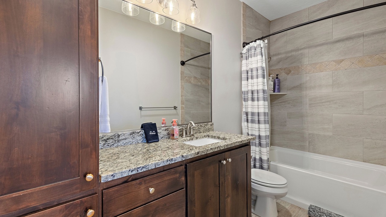 Photo of Bathroom in Hurricane