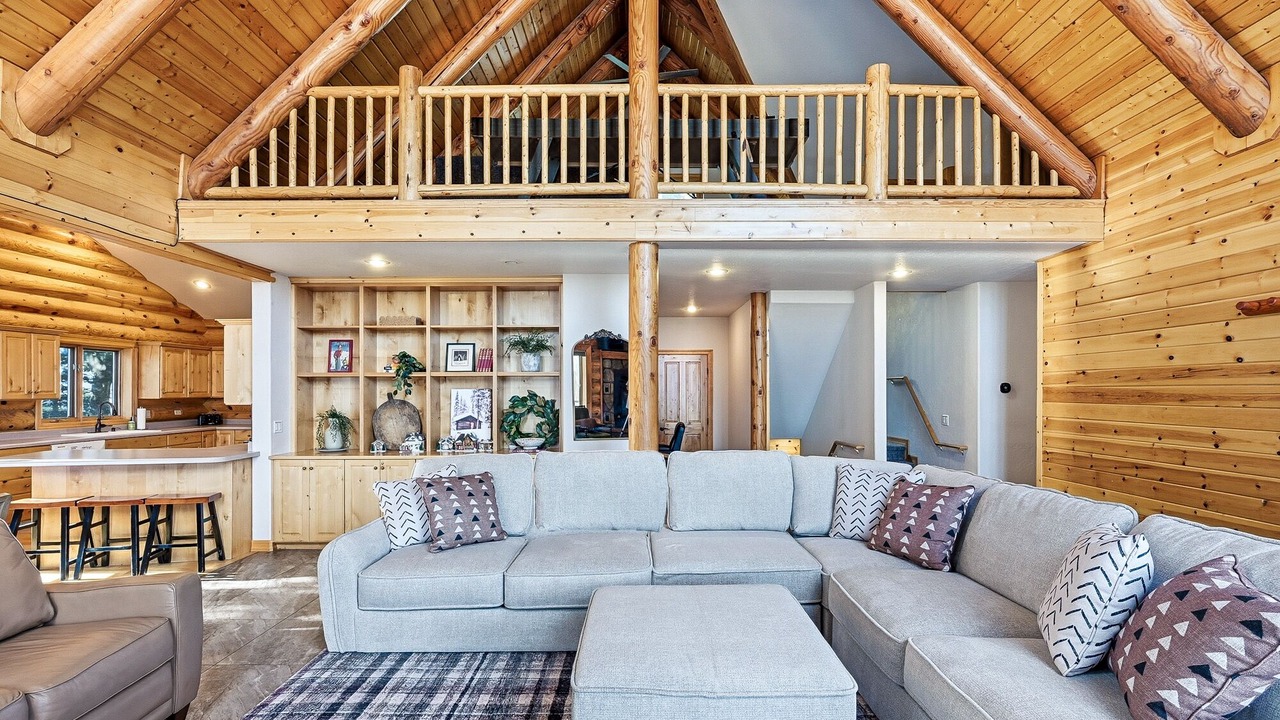 Photo of Livingroom in Brian Head