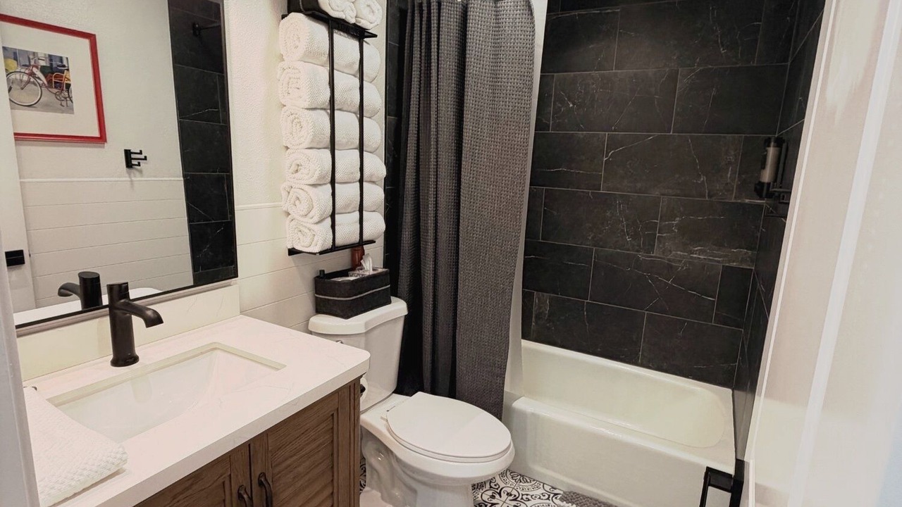 Photo of Bathroom in Hatch