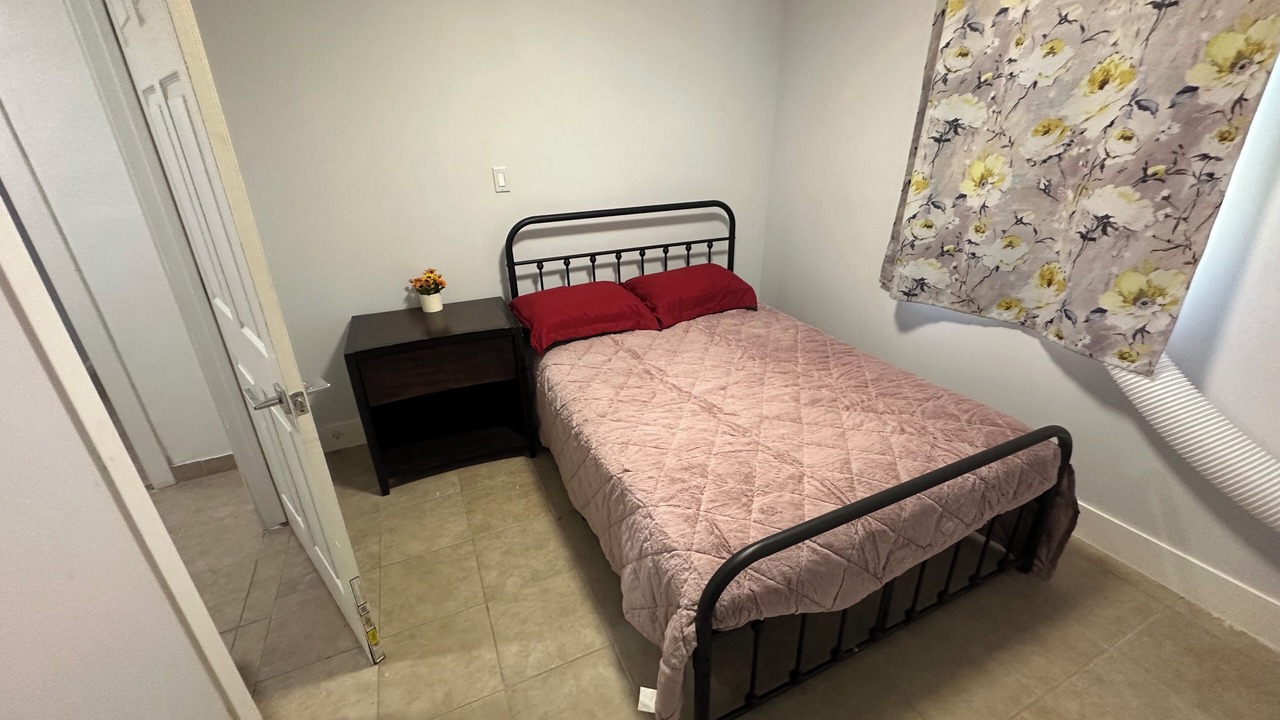 Photo of Bedroom in Barstow