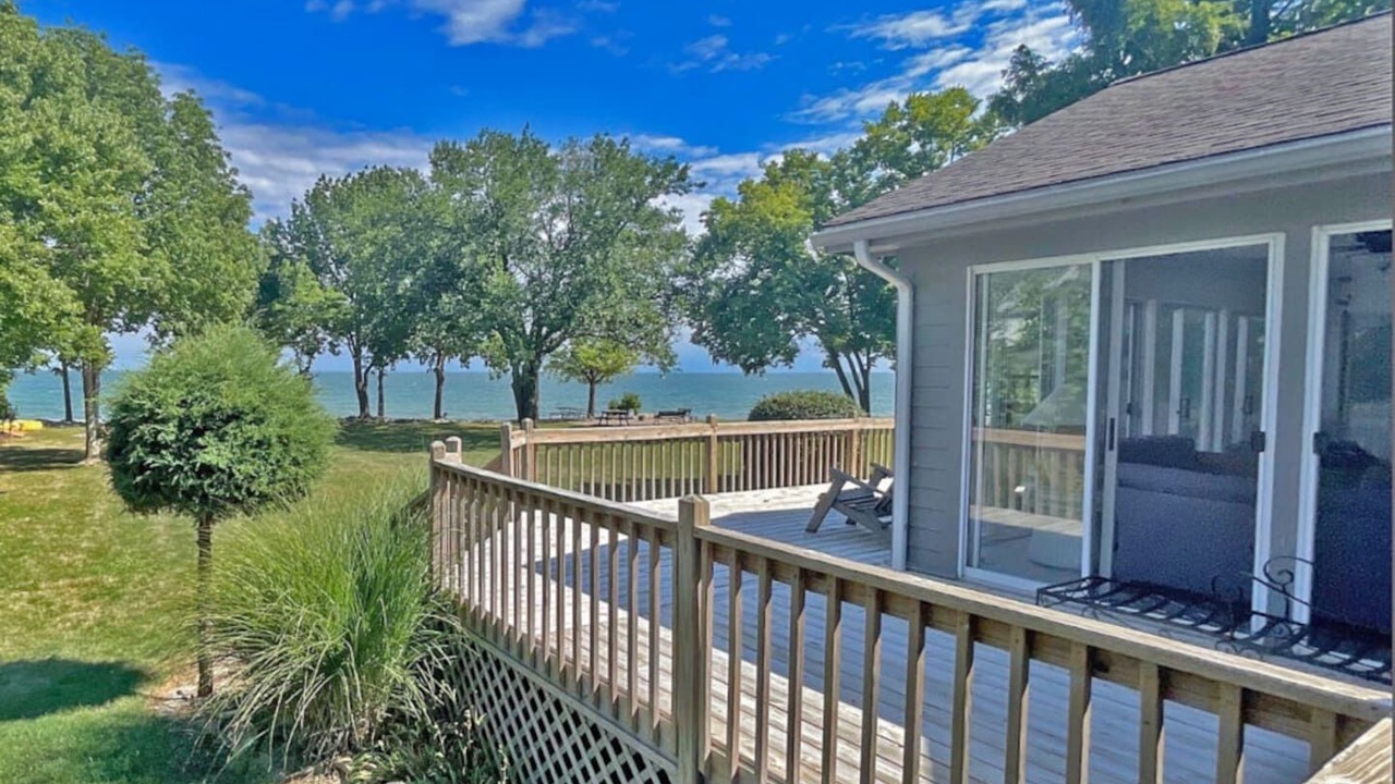 Photo of Patio Balcony in Kelleys Island