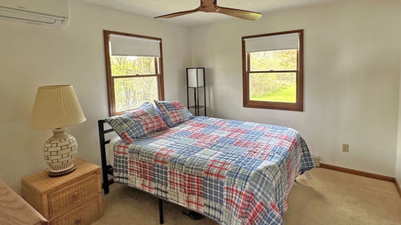 Photo of Bedroom in Kelleys Island