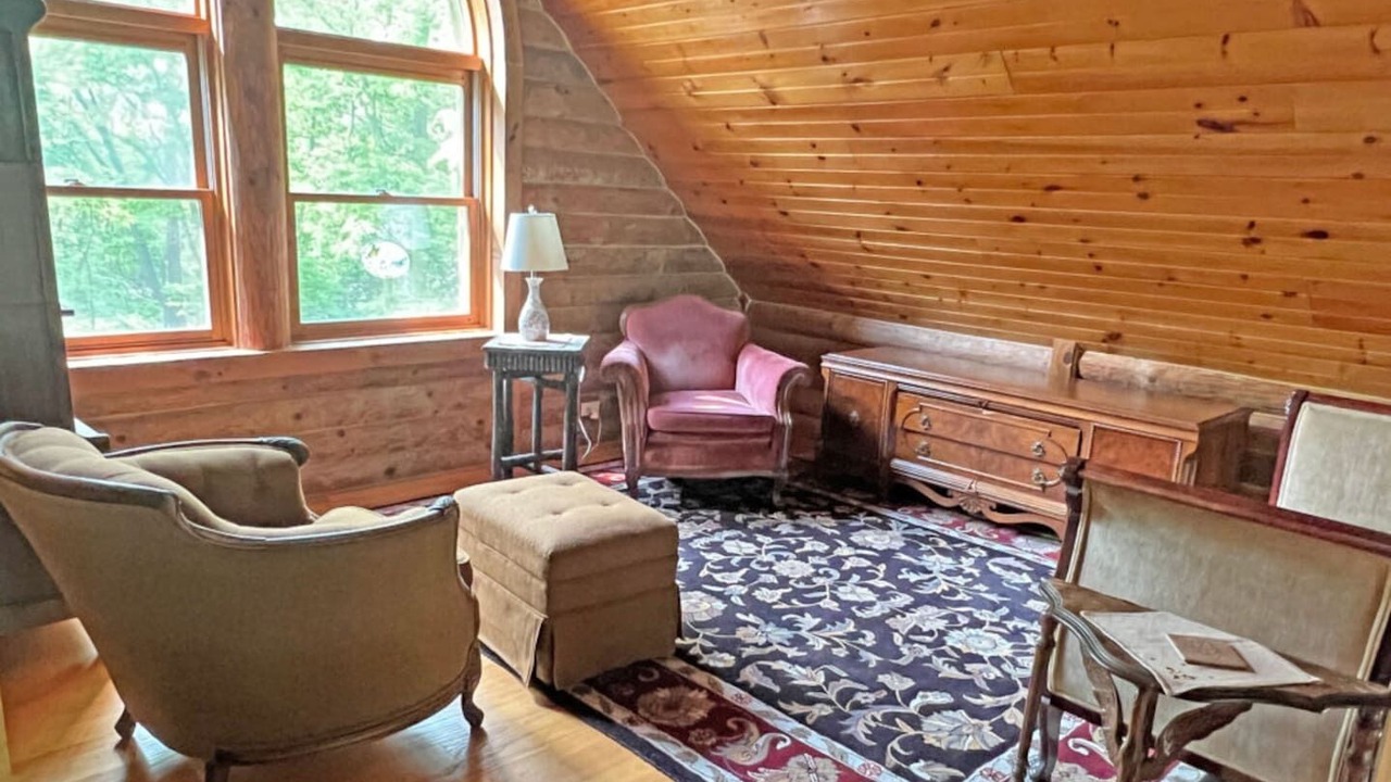 Photo of Livingroom in Kelleys Island