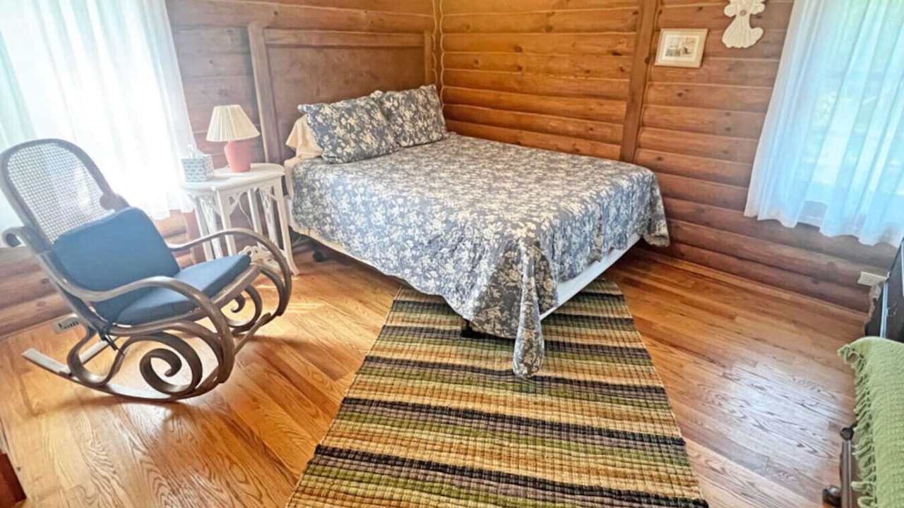 Photo of Bedroom in Kelleys Island