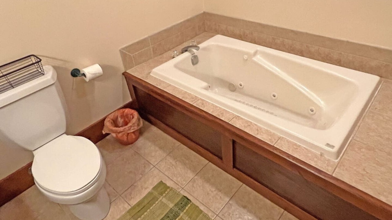 Photo of Bathroom in Kelleys Island