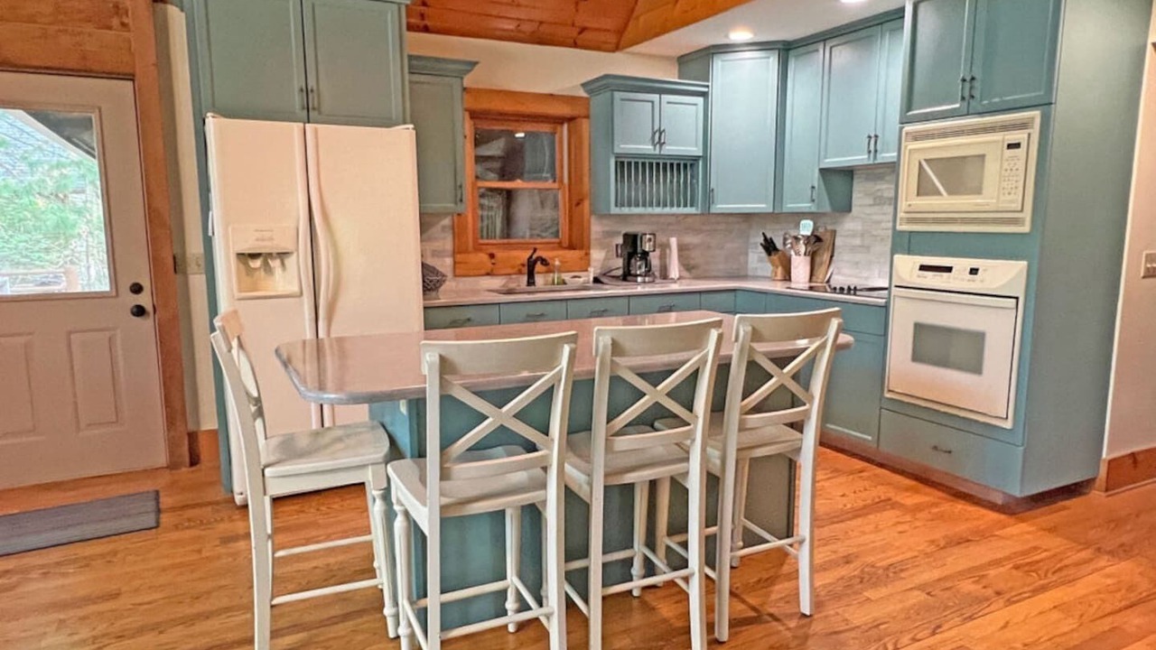 Photo of Kitchen in Kelleys Island