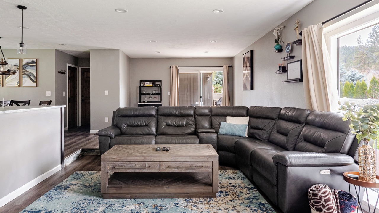 Photo of Livingroom in Fairwood