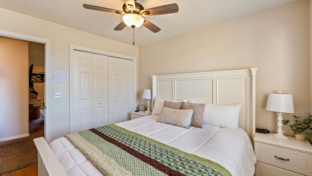 Photo of Bedroom in Hurricane