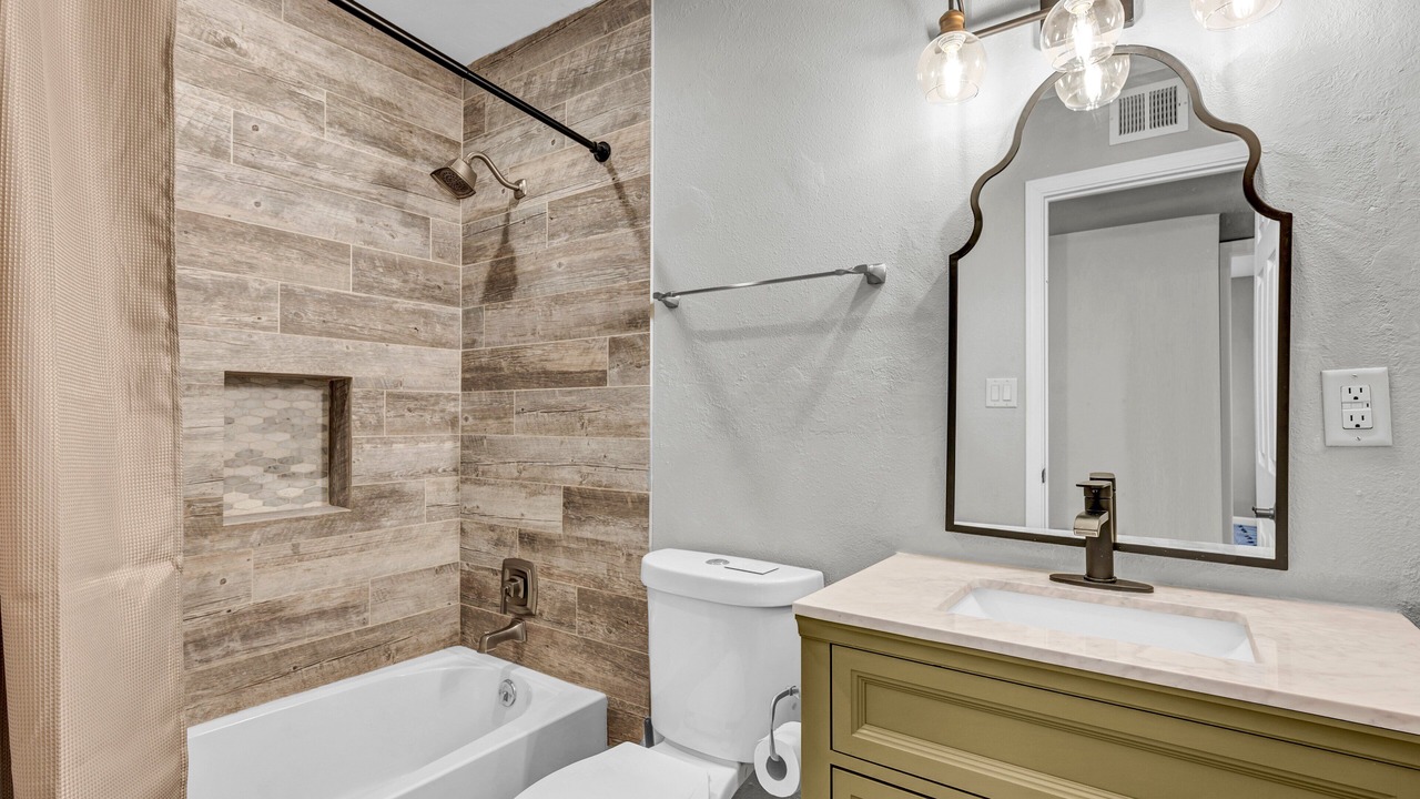 Photo of Bathroom in New Papago Parkway