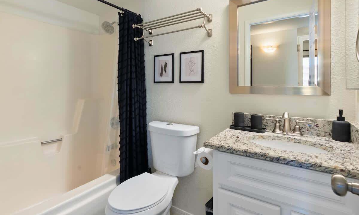 Photo of Bathroom in Glendale