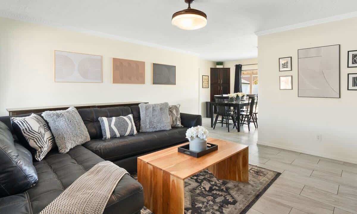 Photo of Livingroom in Glendale