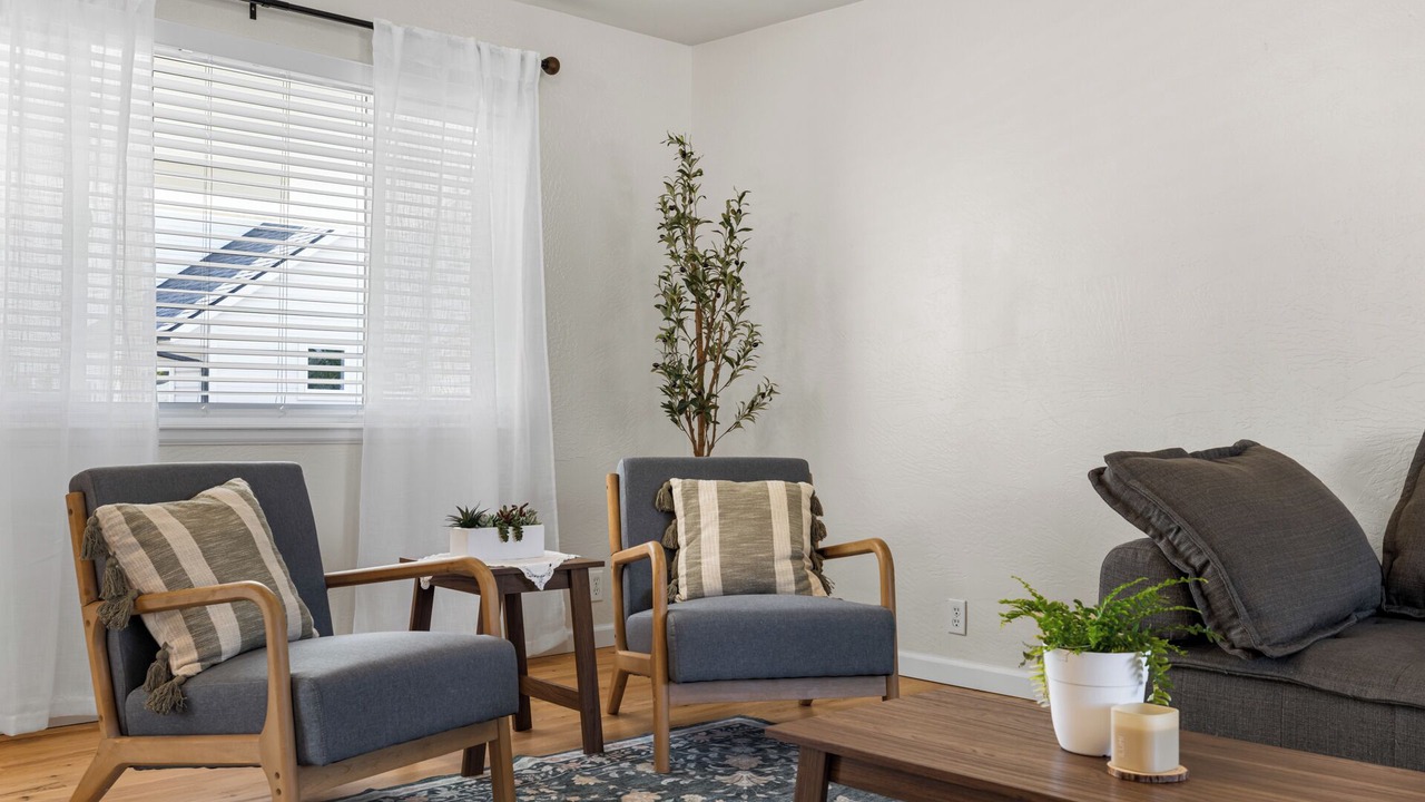 Photo of Livingroom in West Valley