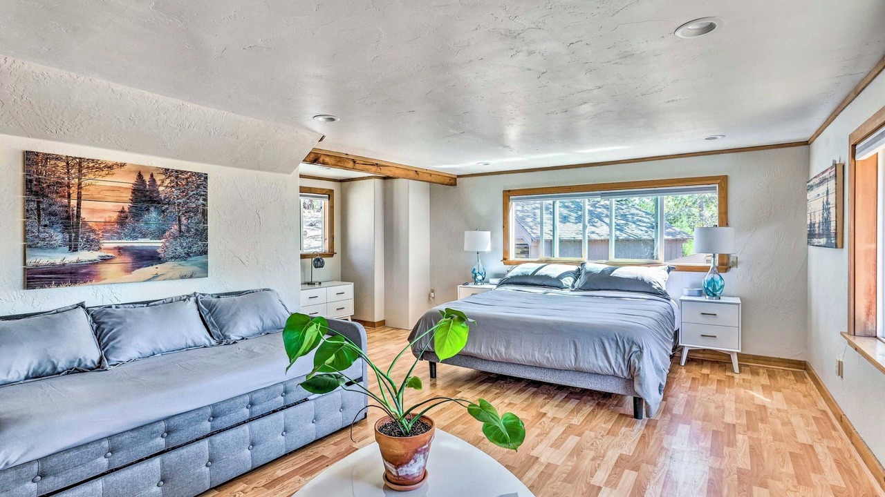 Photo of Bedroom in Oakhurst