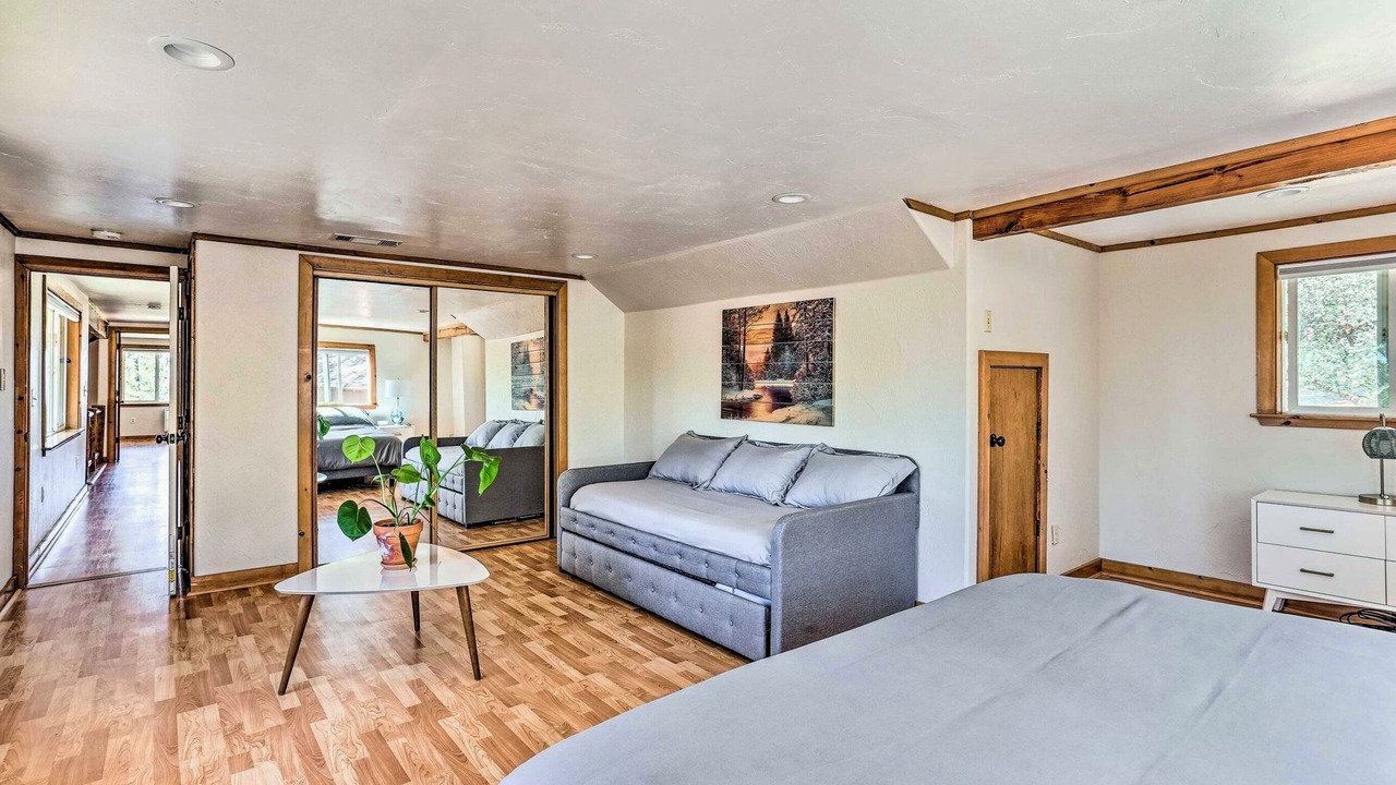 Photo of Bedroom in Oakhurst