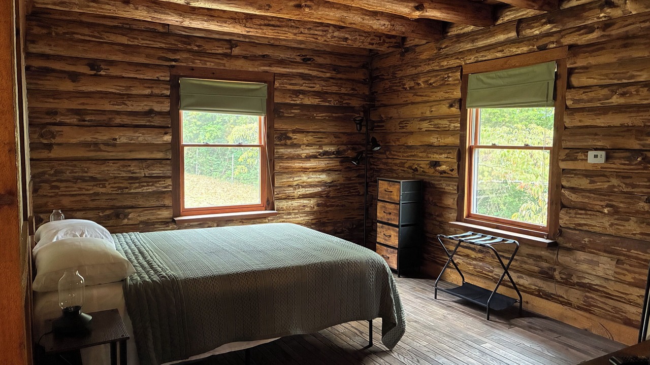 Photo of Bedroom in Waynesville