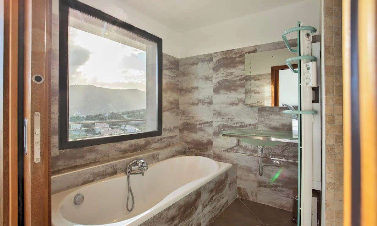 Photo of Bathroom in L'Ile-Rousse