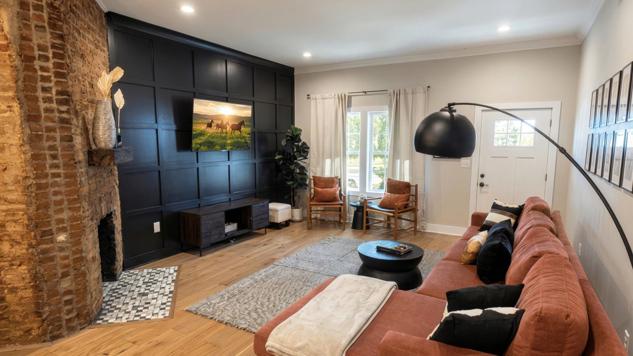 Photo of Livingroom in Shelby Park