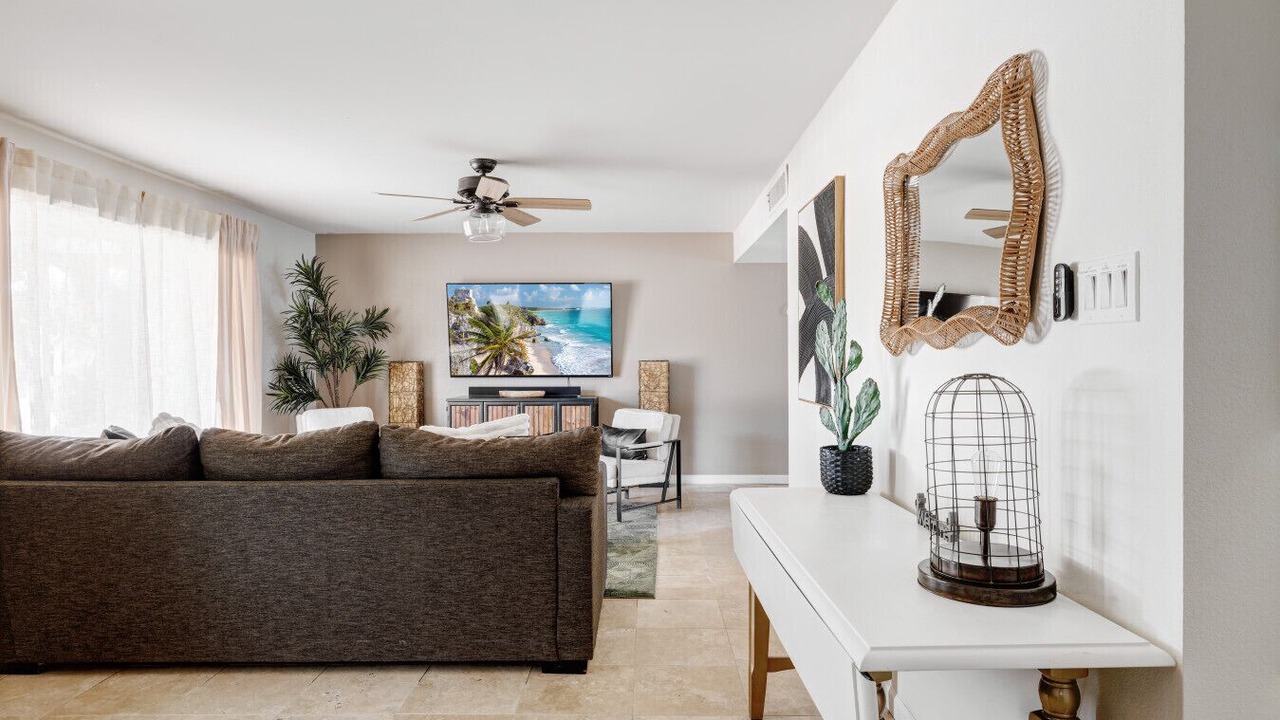 Photo of Livingroom in Pointe Scottsdale