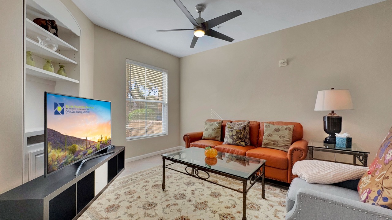 Photo of Livingroom in Surprise