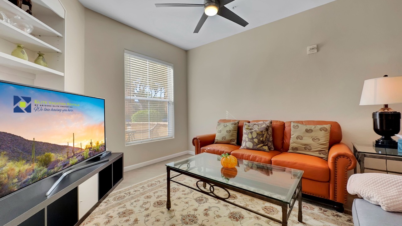 Photo of Livingroom in Surprise