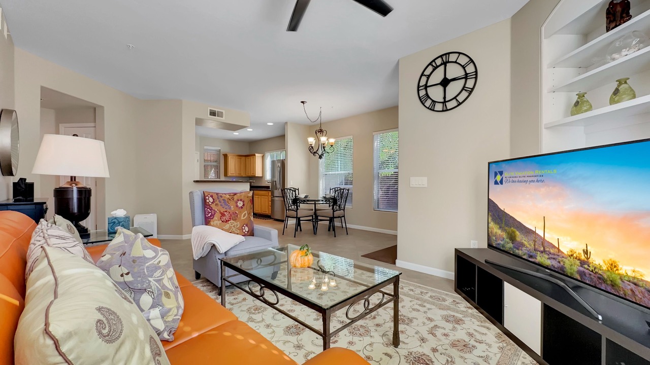 Photo of Livingroom in Surprise