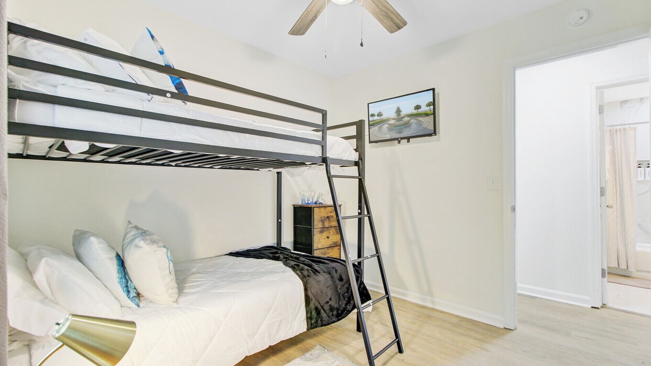 Photo of Bedroom in Summerville Historic District