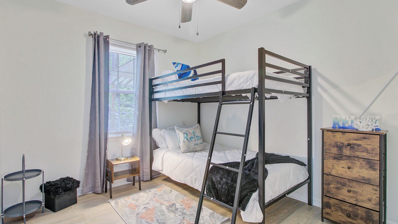 Photo of Bedroom in Summerville Historic District