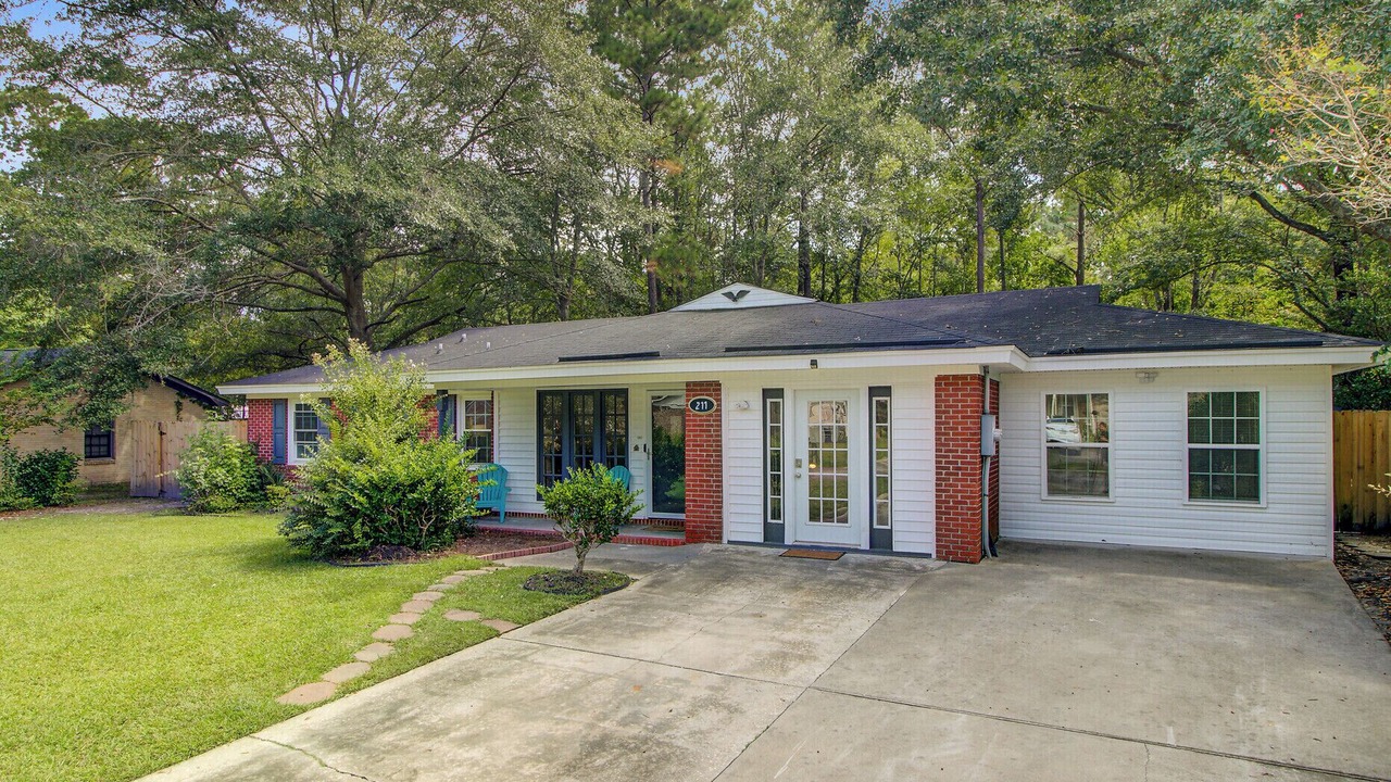 Photo of Outdoor in Summerville Historic District
