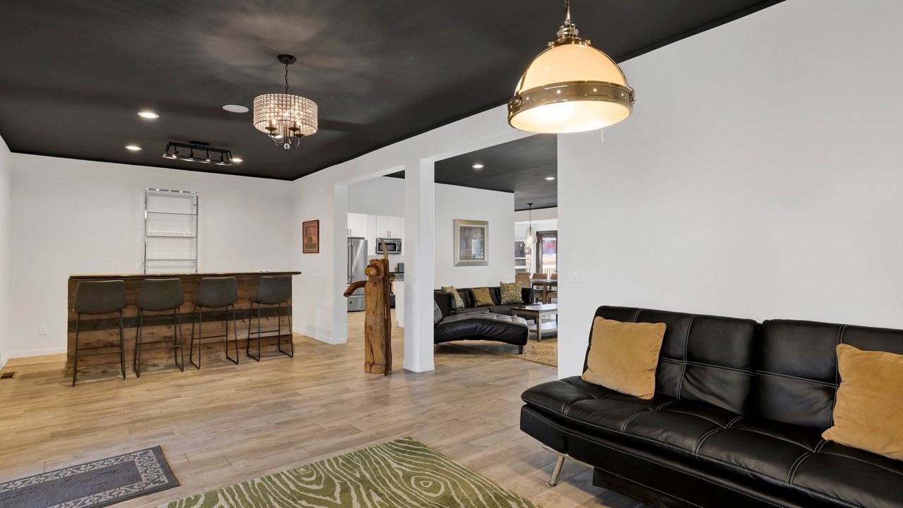 Photo of Livingroom in The Village