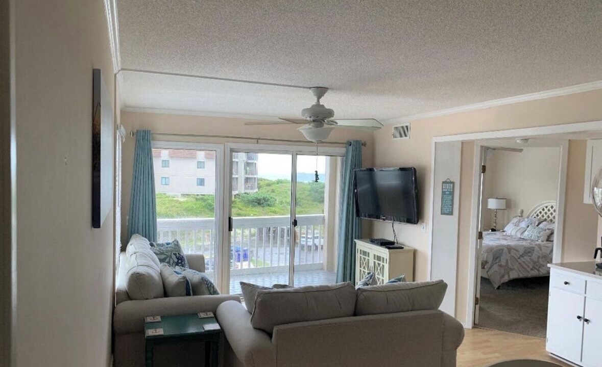 Photo of Livingroom in Morehead City