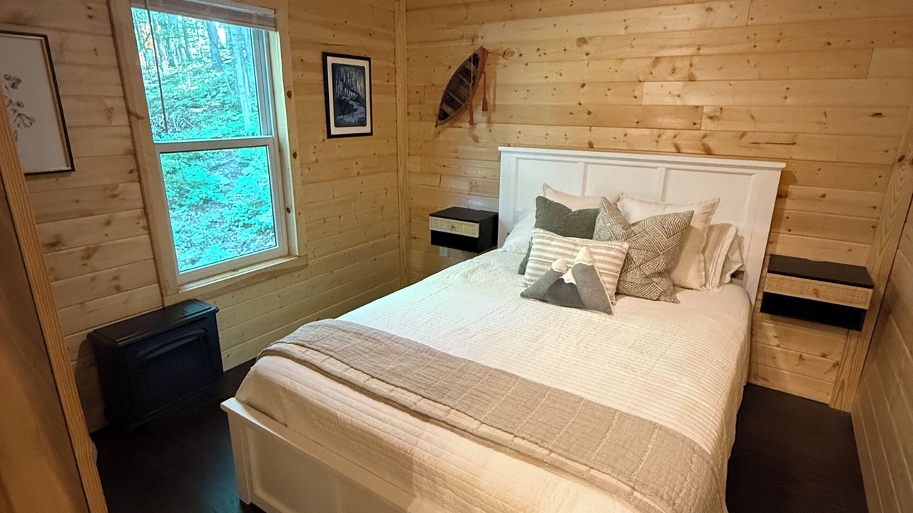 Photo of Bedroom in Means