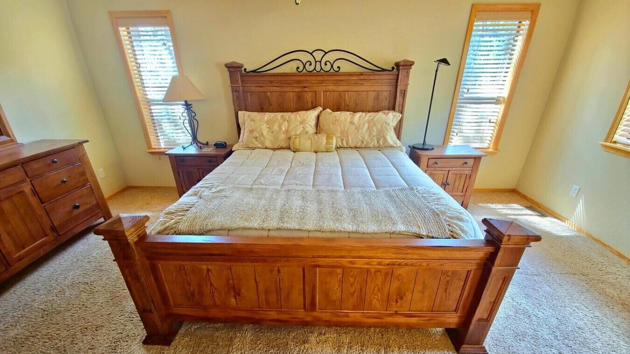 Photo of Bedroom in Munds Park