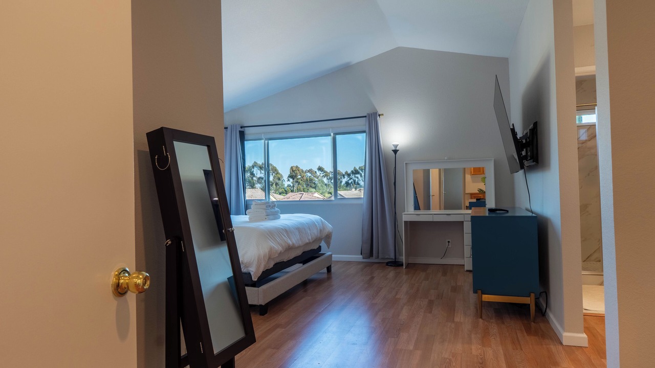 Photo of Bedroom in Torrey Highlands