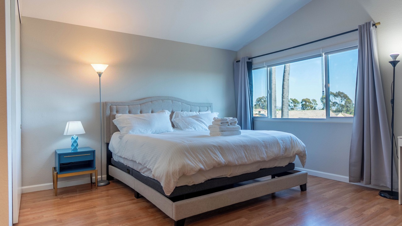 Photo of Bedroom in Torrey Highlands