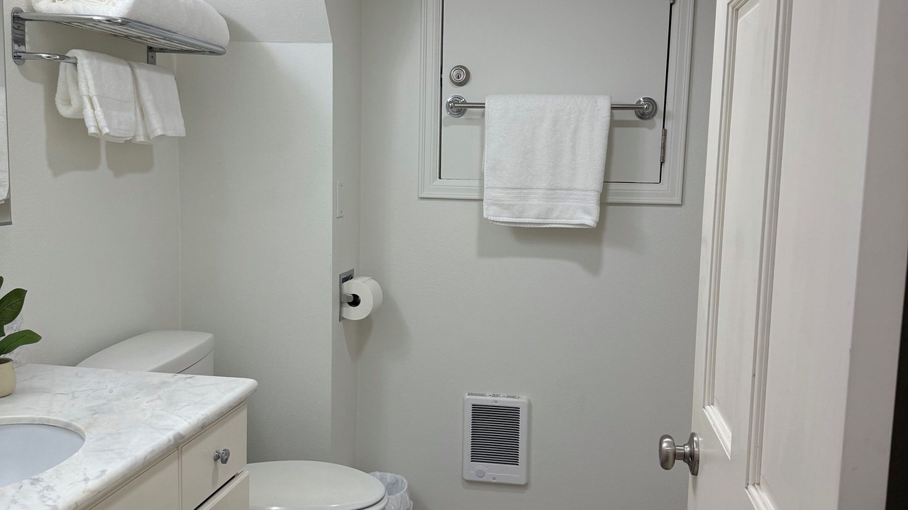 Photo of Bathroom in Beaumont - Wilshire