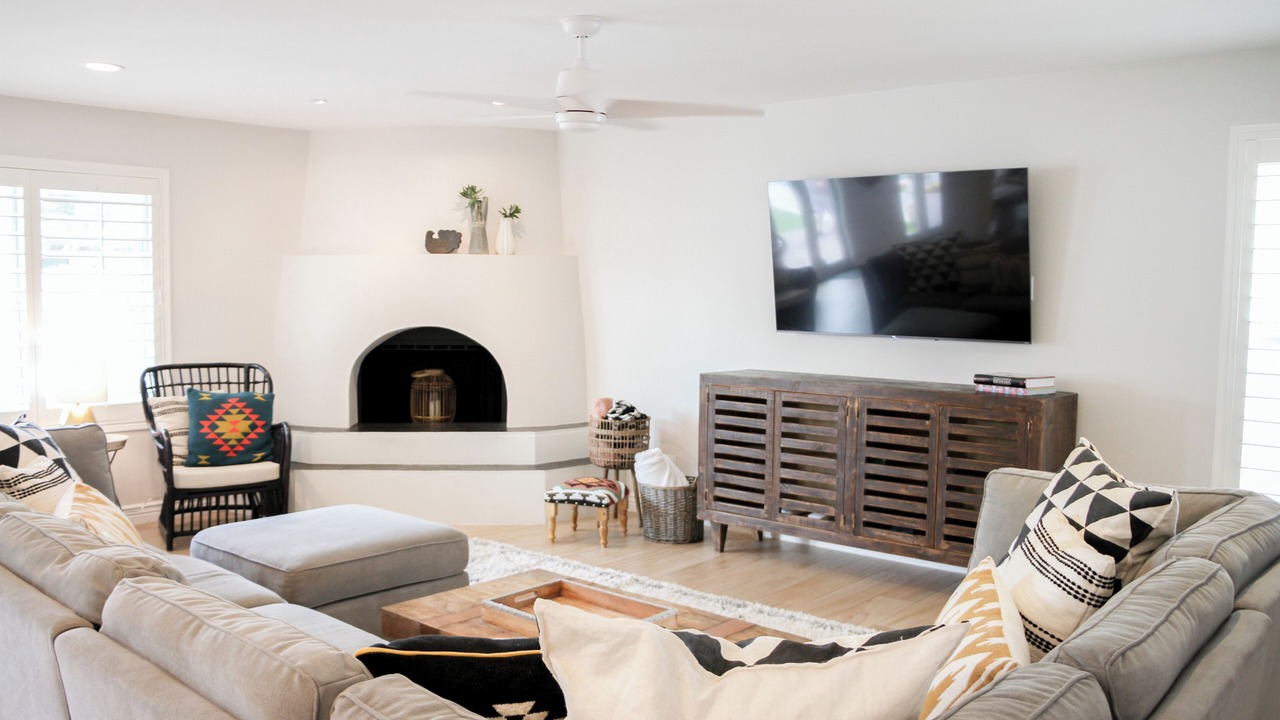 Photo of Livingroom in Paradise Valley Village