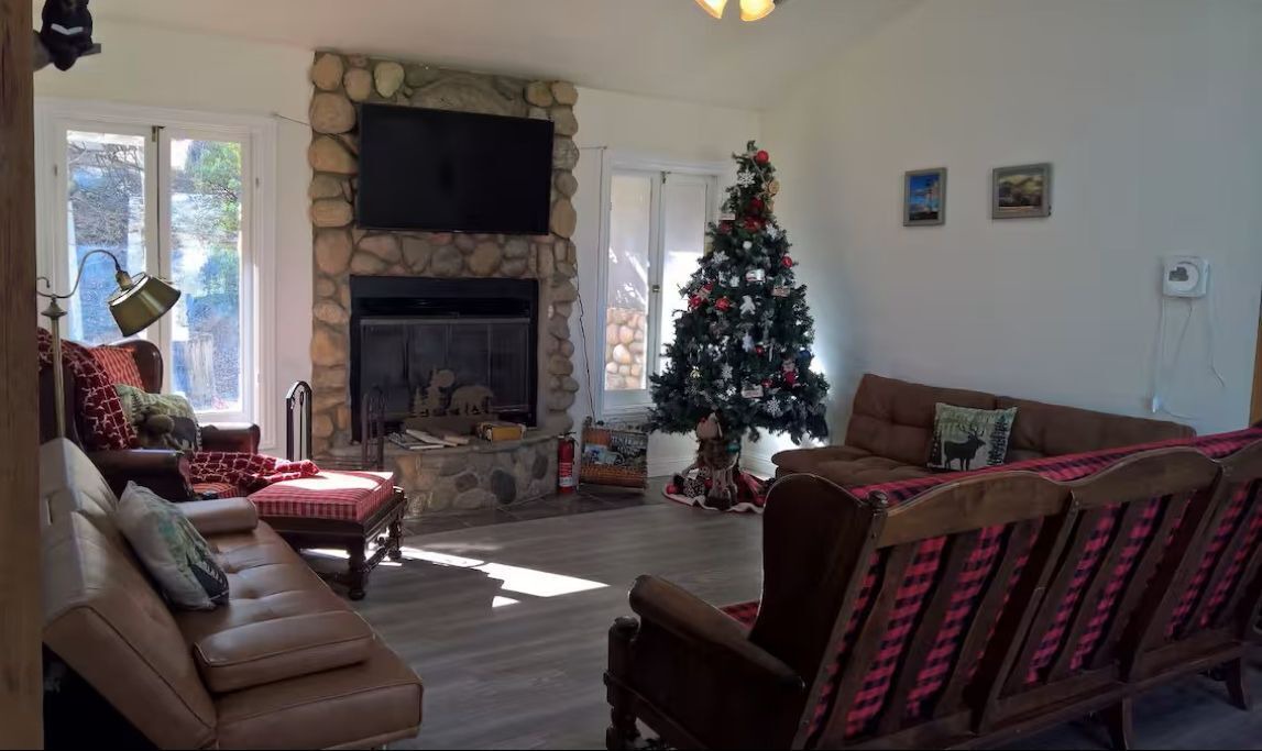 Photo of Livingroom in Bodfish