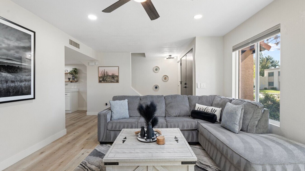 Photo of Livingroom in South Scottsdale