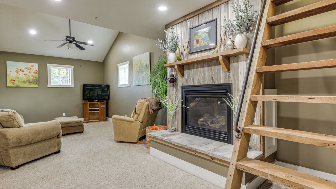 Photo of Bedroom in Hillsboro