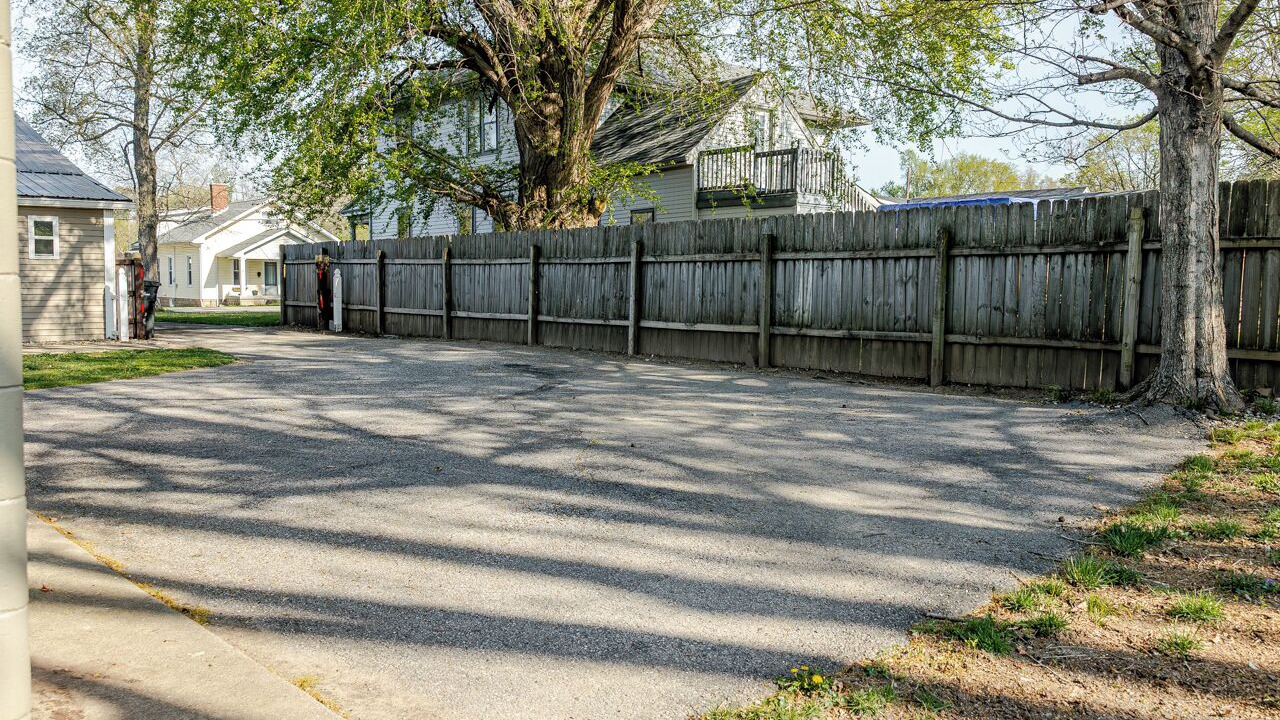 Photo of Outdoor in Elizabethtown