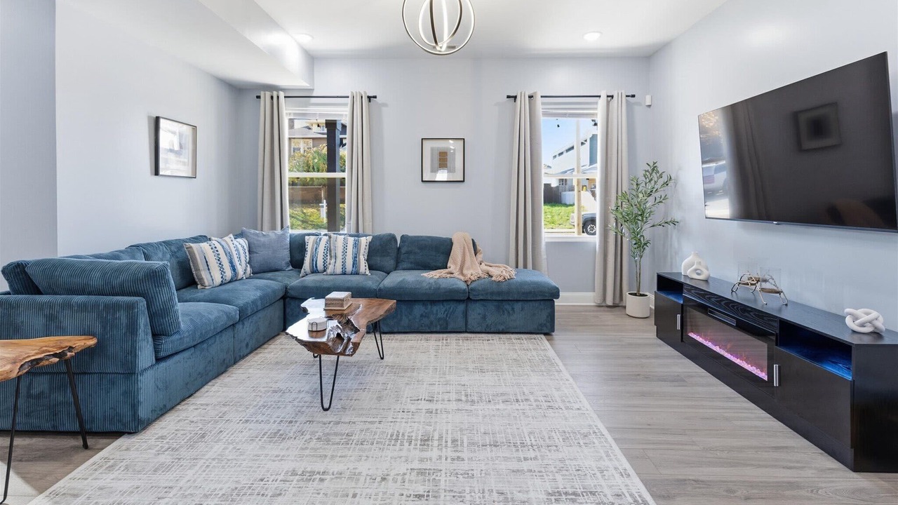 Photo of Livingroom in Mapleton/Fall Creek