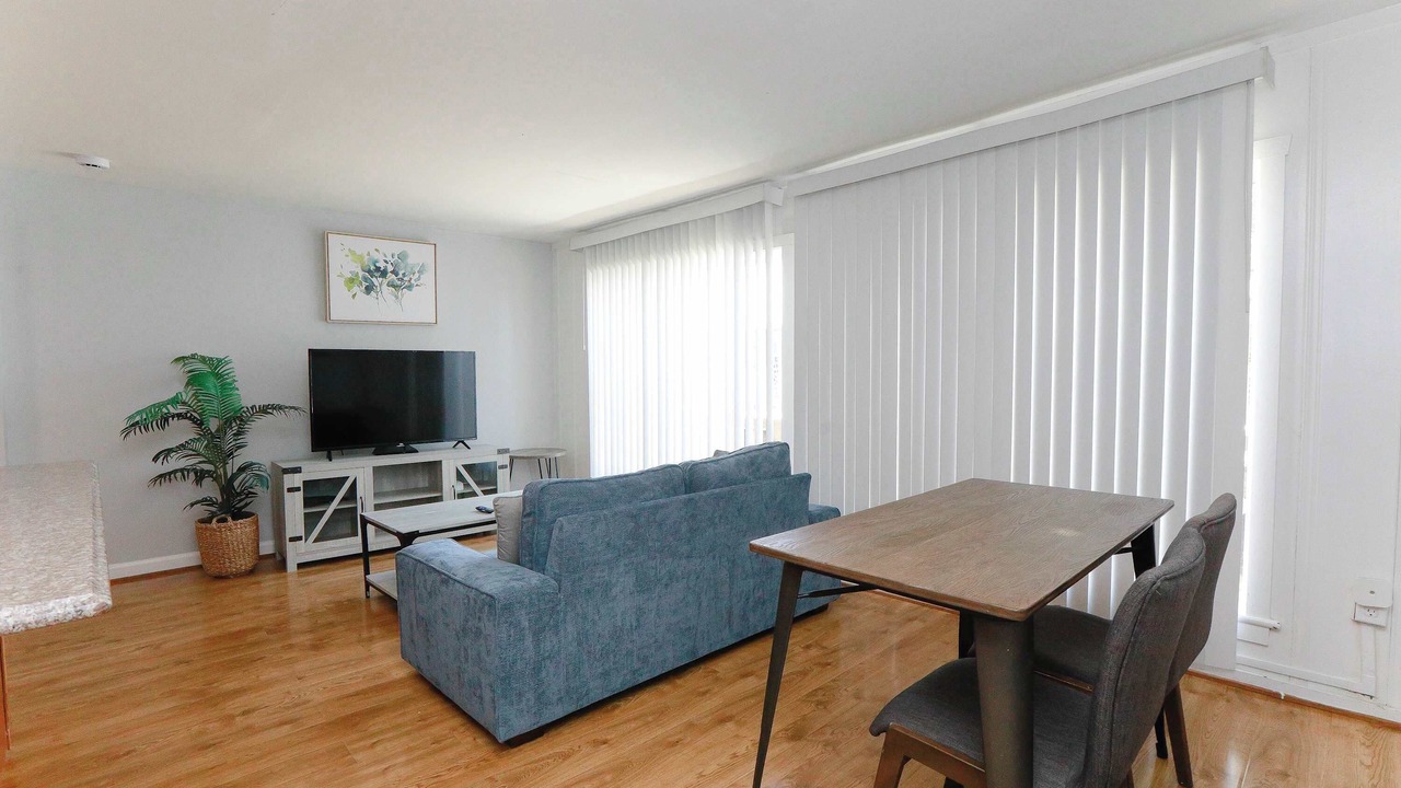 Photo of Livingroom in Willoughby Spit