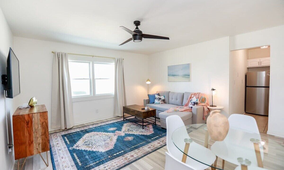 Photo of Livingroom in Willoughby Spit