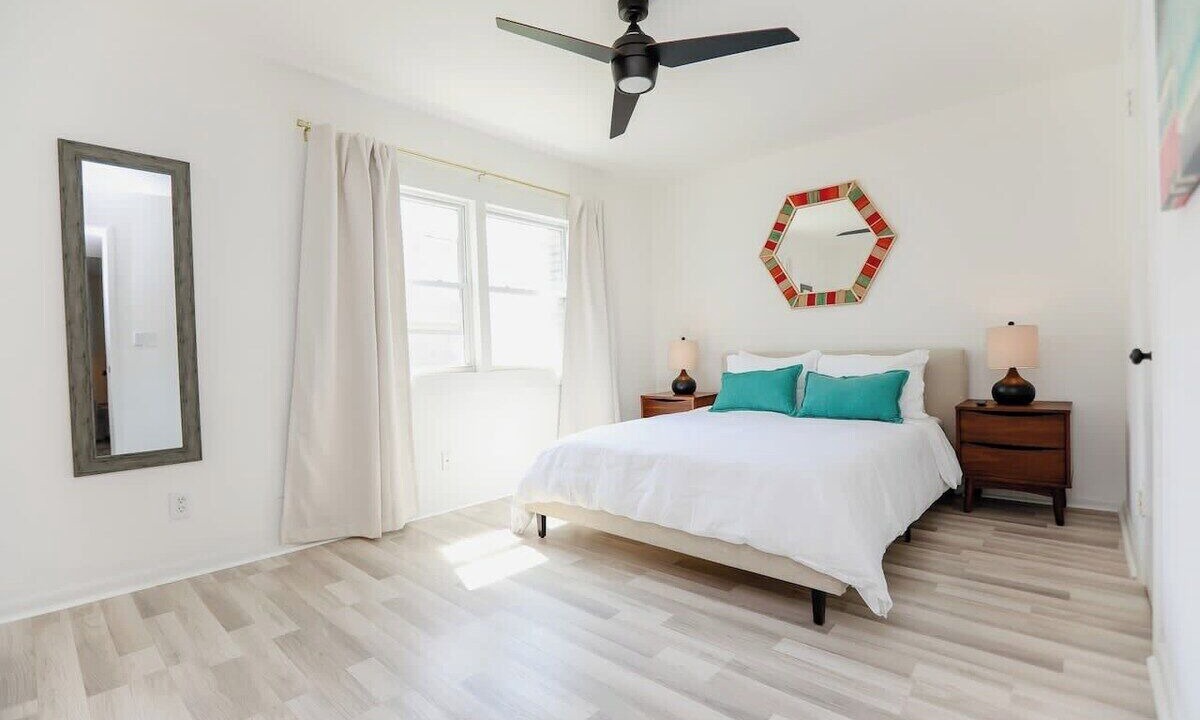 Photo of Bedroom in Willoughby Spit